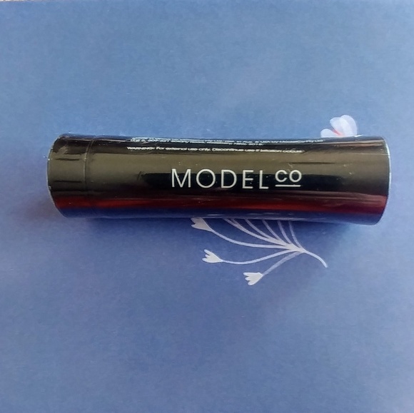 Model Co Other - Model Co LuxeCreme Long Wear Lipstick Model Co Other - Model Co LuxeCreme Long Wear Lipstick